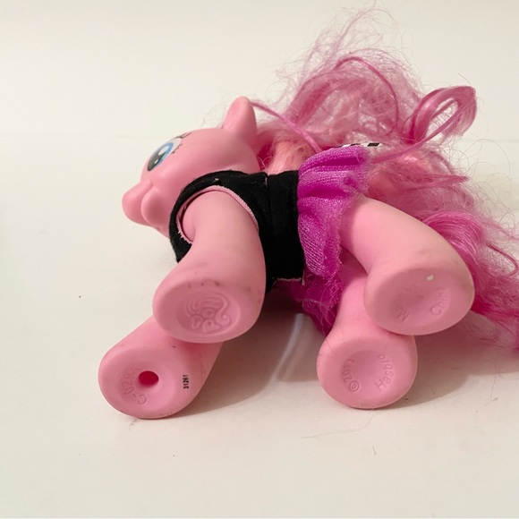 My Little Pony Pinkie Pie Boutique Pink and Fabulous 6” Tall - Picture 8 of 16